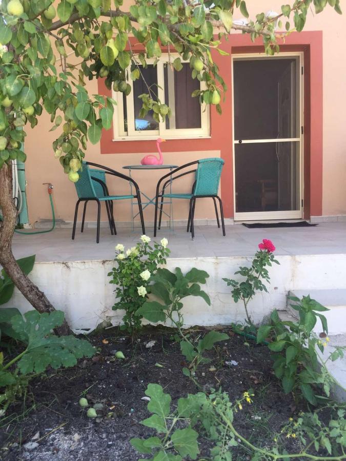 Domenica House Apartment Kondaraina Luaran gambar
