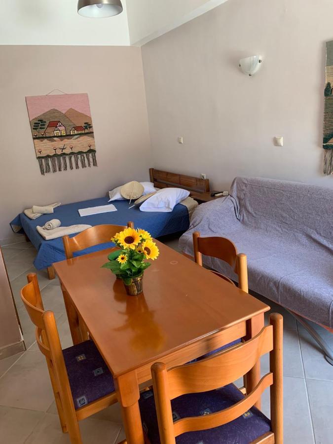 Domenica House Apartment Kondaraina Luaran gambar