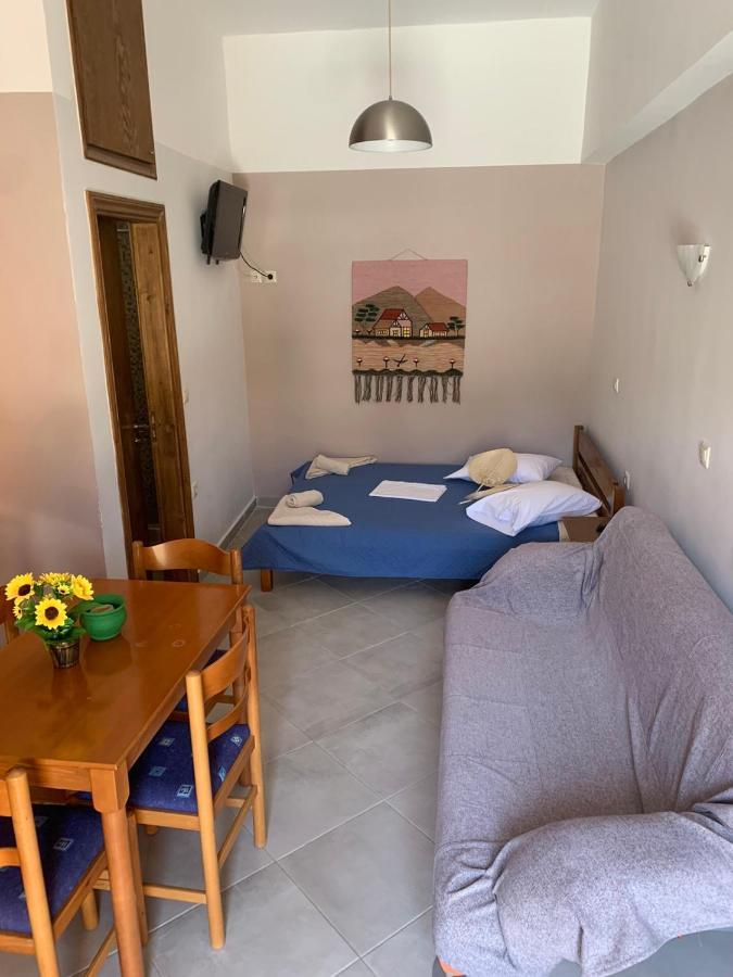Domenica House Apartment Kondaraina Luaran gambar