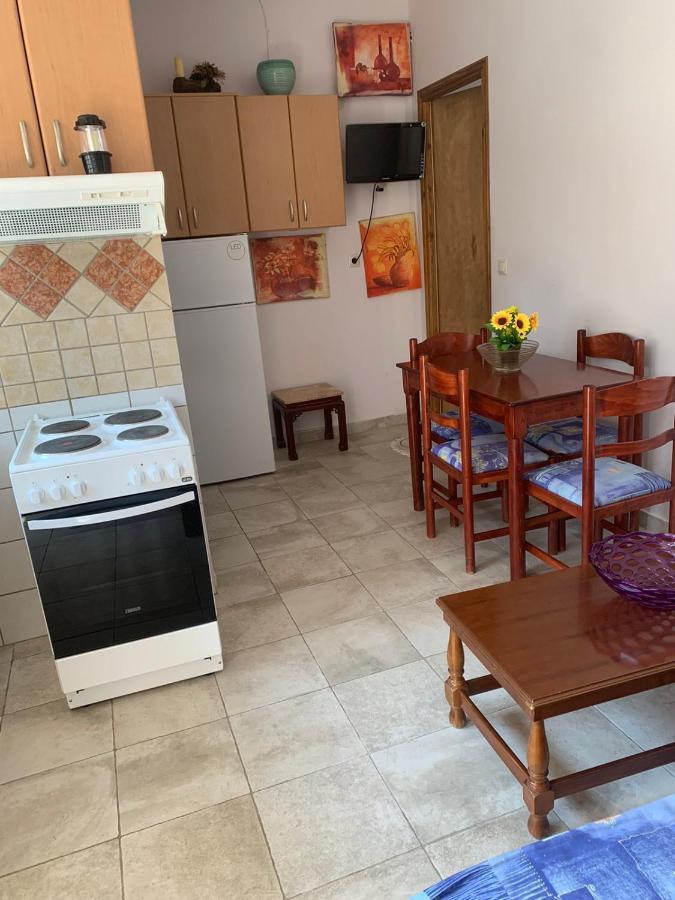 Domenica House Apartment Kondaraina Luaran gambar