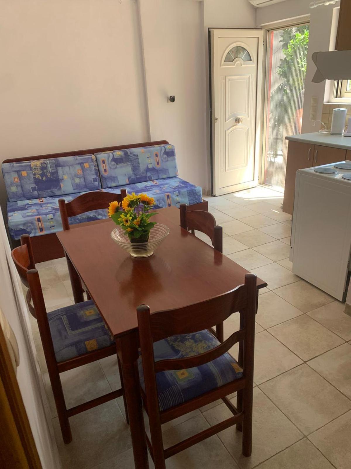Domenica House Apartment Kondaraina Luaran gambar